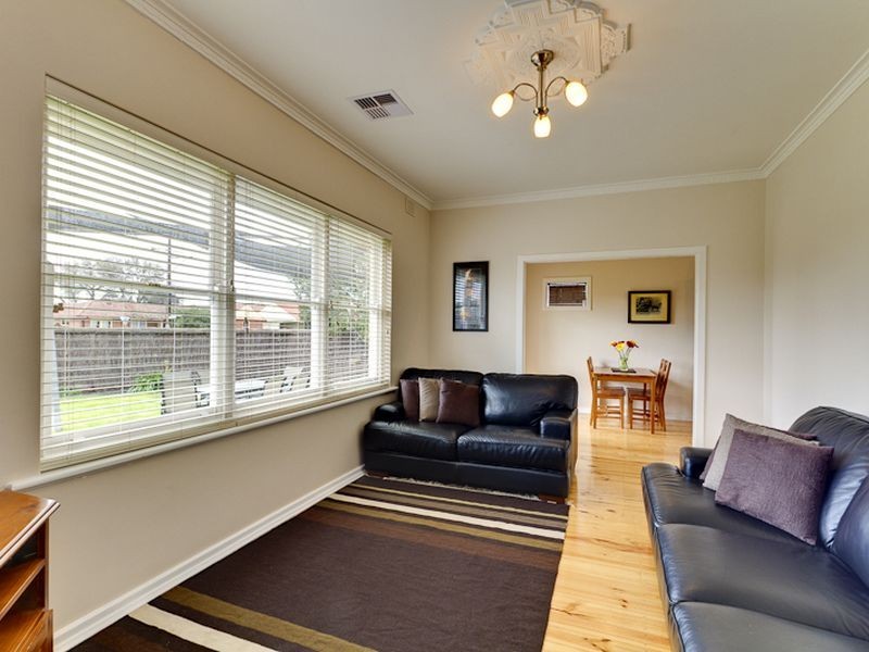 2 Harcourt Avenue, Clovelly Park SA 5042