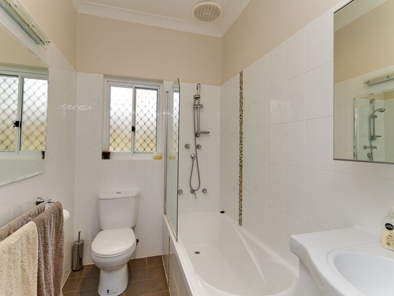 2 Harcourt Avenue, Clovelly Park SA 5042
