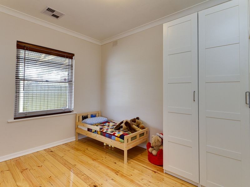 2 Harcourt Avenue, Clovelly Park SA 5042