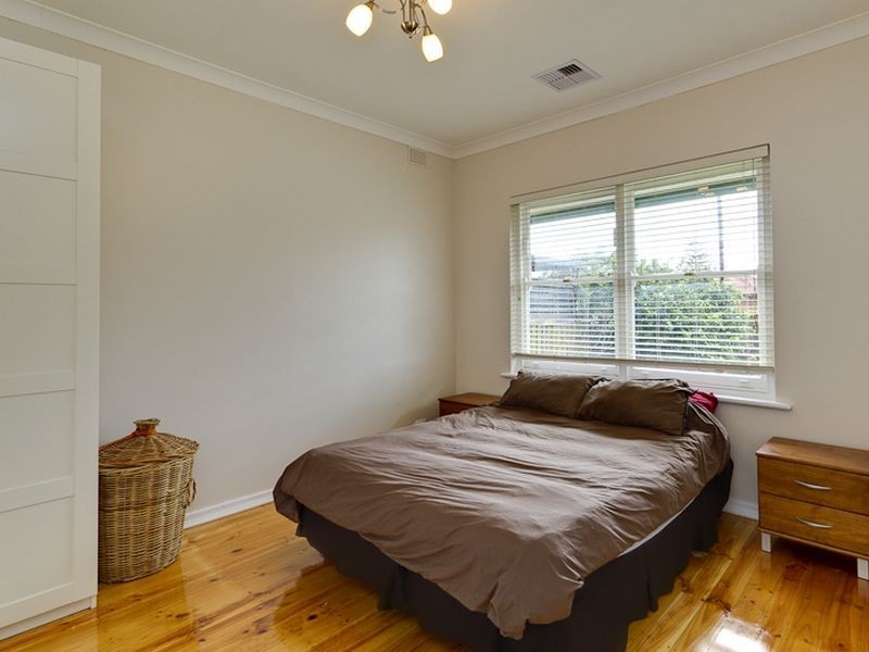 2 Harcourt Avenue, Clovelly Park SA 5042