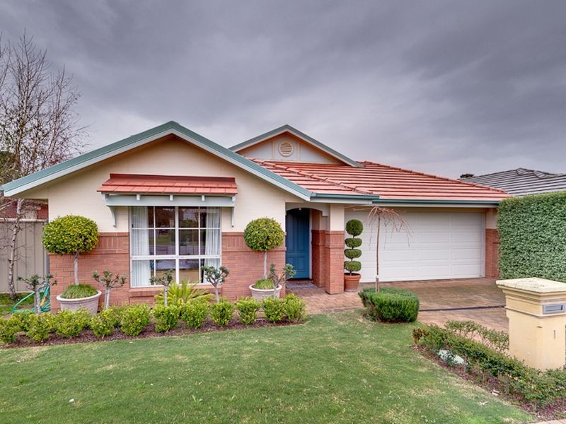 1 Maesbury Circuit, Sturt SA 5047