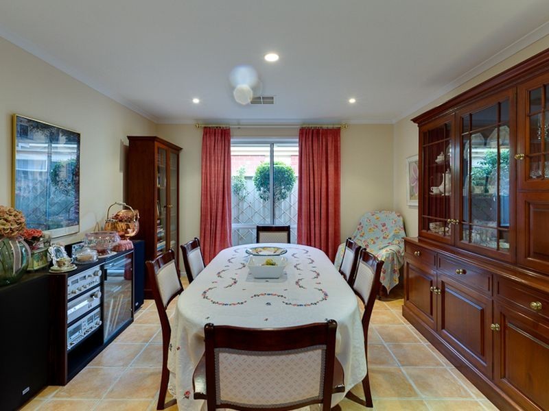 1 Maesbury Circuit, Sturt SA 5047