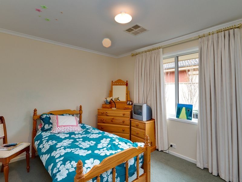 1 Maesbury Circuit, Sturt SA 5047