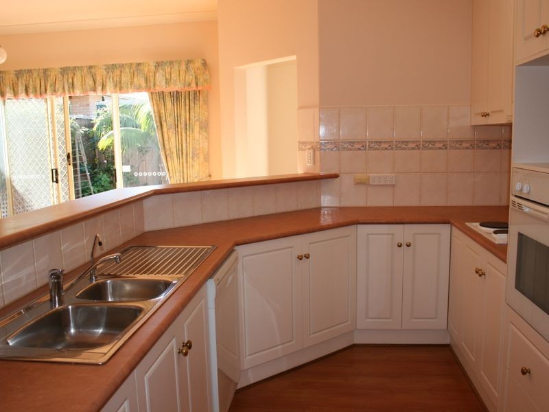 8 Waverley Tce, Hove SA 5048