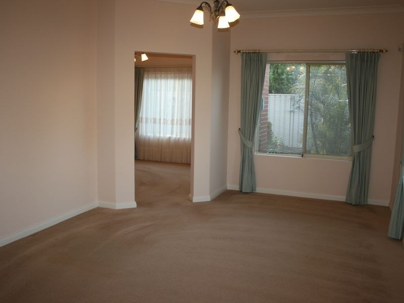 8 Waverley Tce, Hove SA 5048