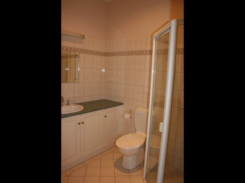 8 Waverley Tce, Hove SA 5048