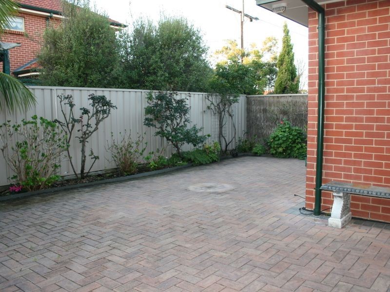 8 Waverley Tce, Hove SA 5048