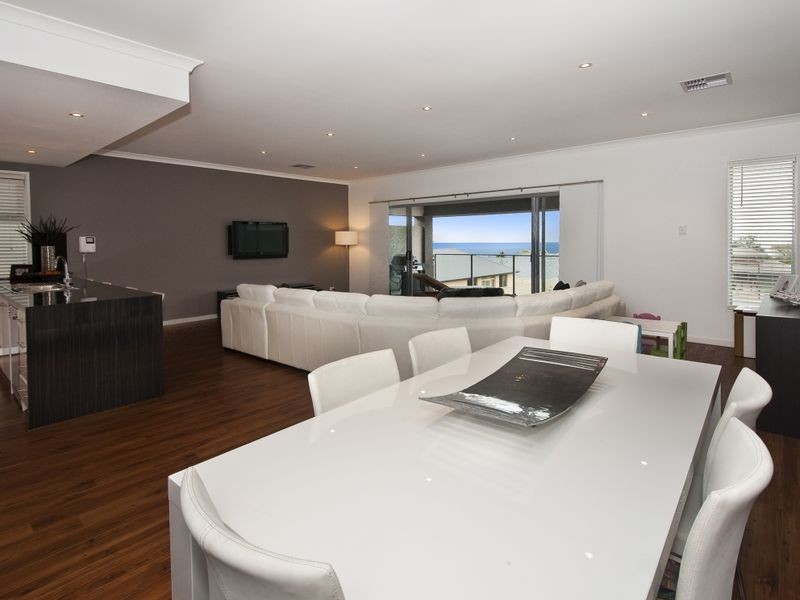 12 Manos Court, Seacliff Park SA 5049