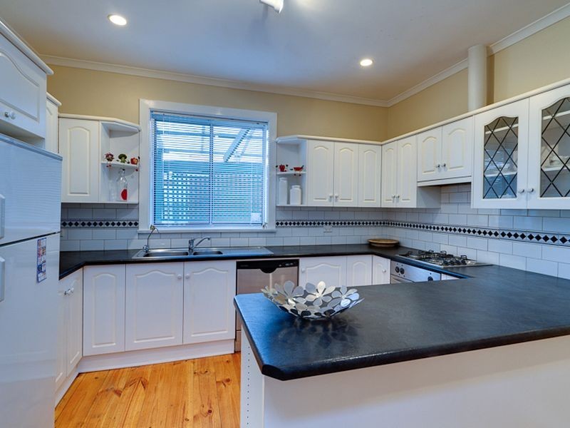 21 Ballara Avenue, Warradale SA 5046