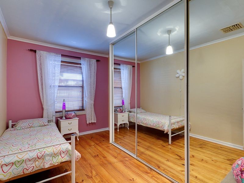 21 Ballara Avenue, Warradale SA 5046