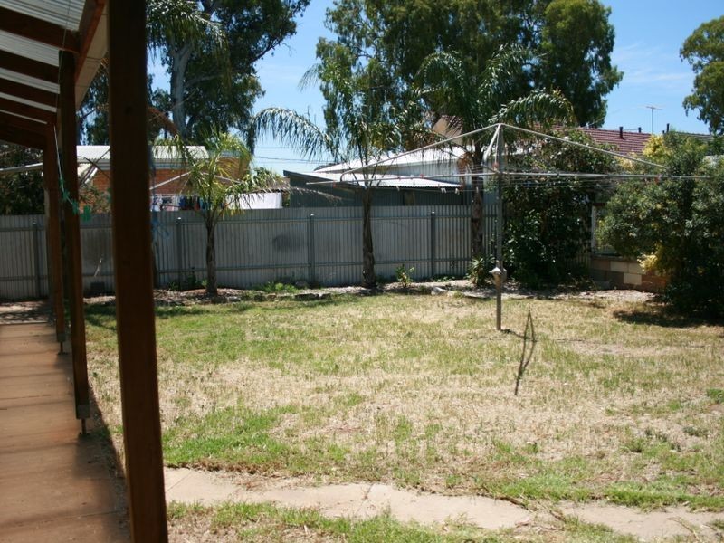 1 Laurence Street, Dover Gardens SA 5048