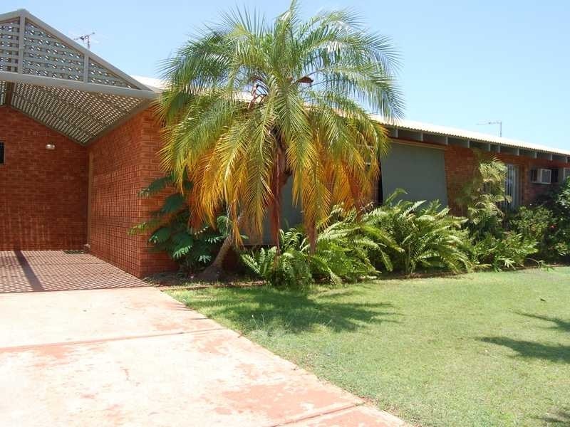 2/1 Charles Road, Broome WA 6725