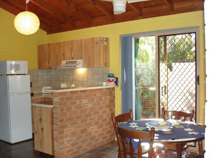 2/1 Charles Road, Broome WA 6725