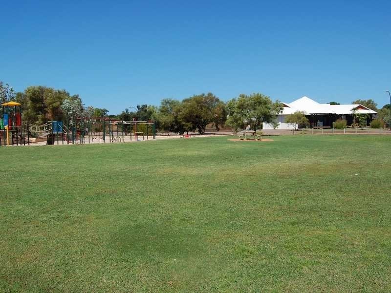 10 Pelcan Gardens, Broome WA 6725
