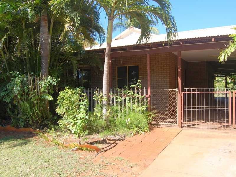 8A Hawkes Place, Cable Beach WA 6726