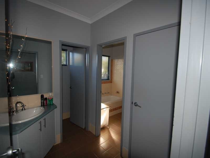 8 Flying Fox Avenue, Broome WA 6725