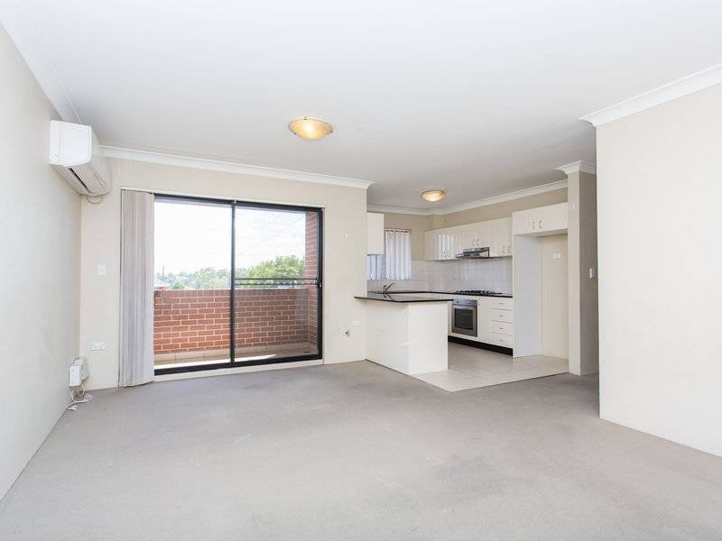 2/2 Lock Street, Blacktown NSW 2148