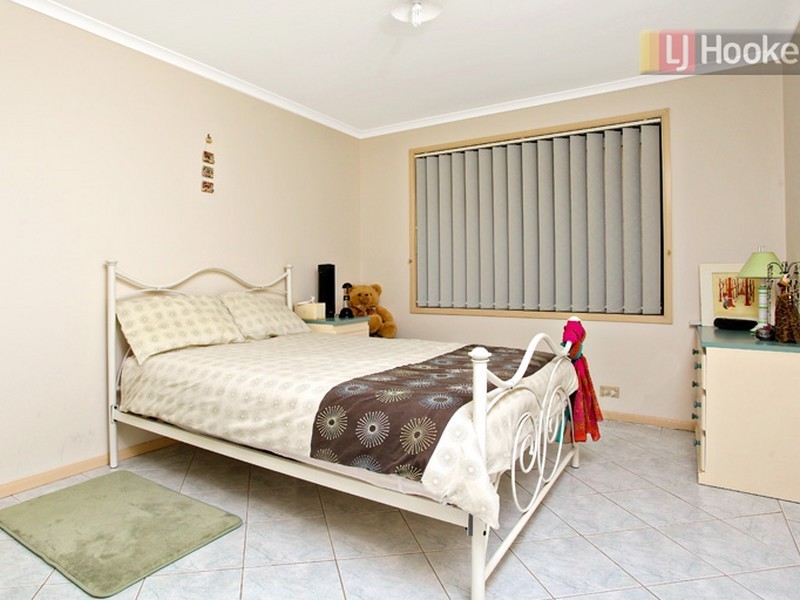 6 Coletta Place, Prestons NSW 2170