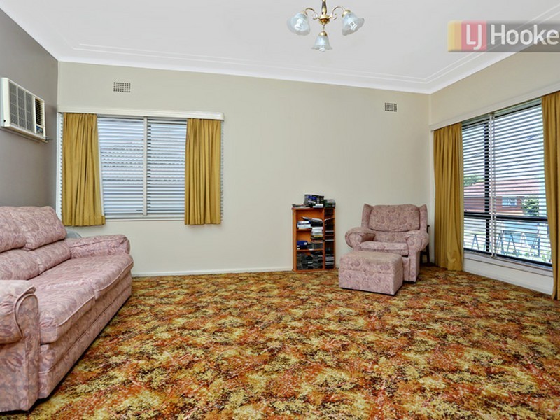 27 Lock Street, Blacktown NSW 2148