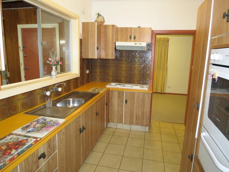 6 Hilltop Avenue, Blacktown NSW 2148