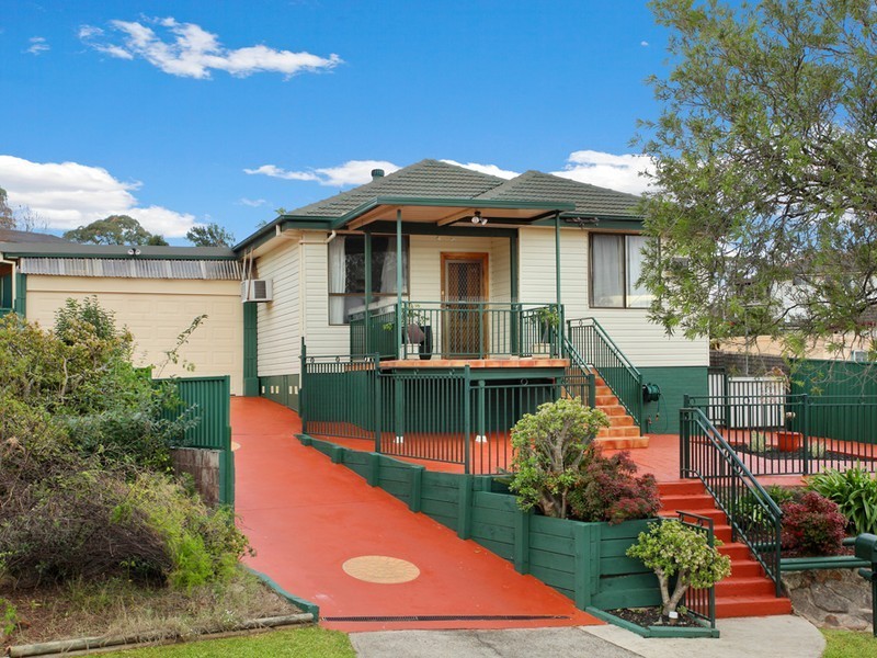 2 Christine Crescent, Lalor Park NSW 2147
