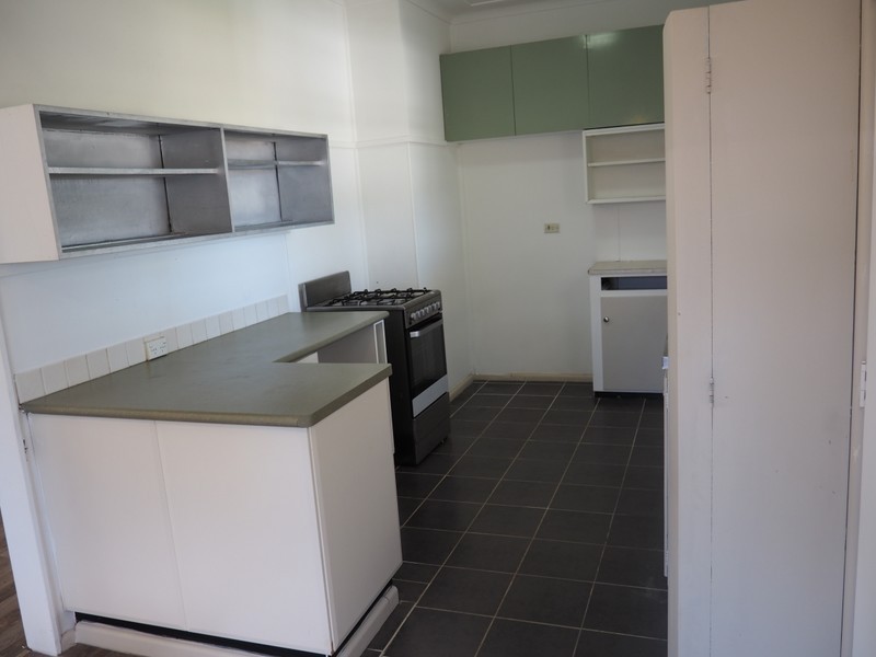 8 Hunter Street, Blacktown NSW 2148