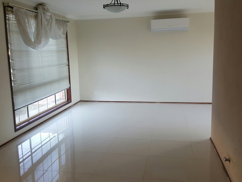 77 Dryden Avenue, Oakhurst NSW 2761