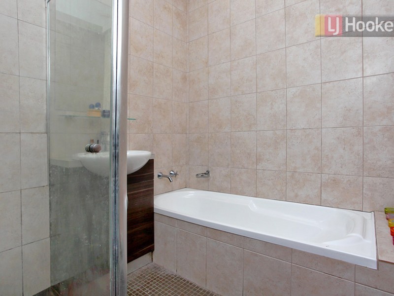 33 Newhaven Avenue, Blacktown NSW 2148