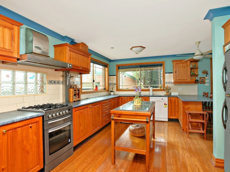 11 Highlands Crescent, Blacktown NSW 2148