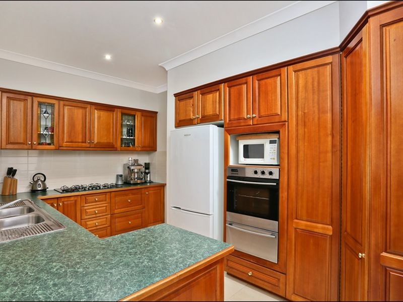 8 Maureen Place, Blacktown NSW 2148