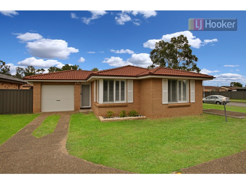 1/4 Woodvale Close, Plumpton NSW 2761