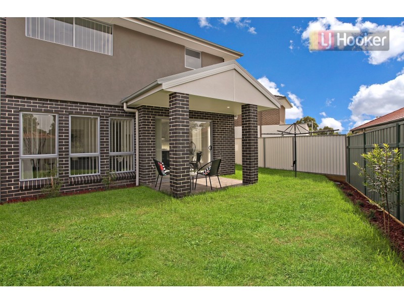 8 Daphne Place, Blacktown NSW 2148
