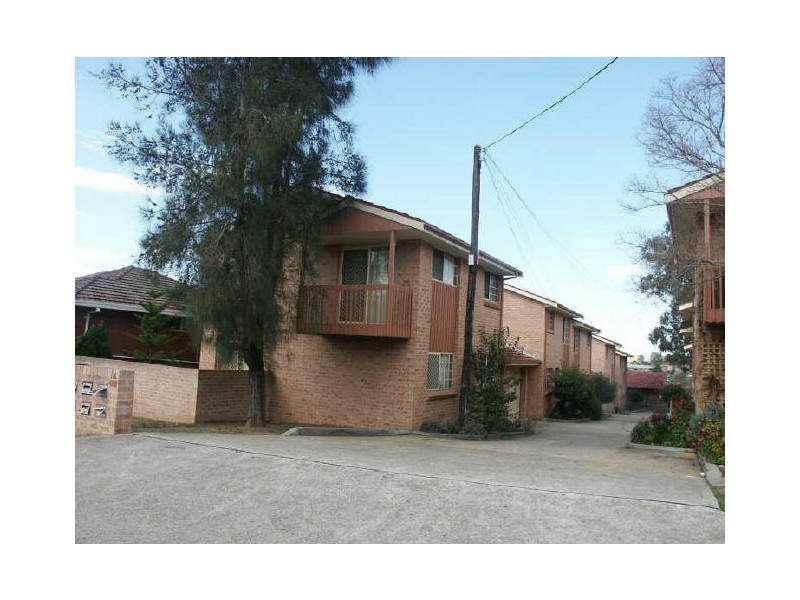 2/116 Flushcombe Road, Blacktown NSW 2148