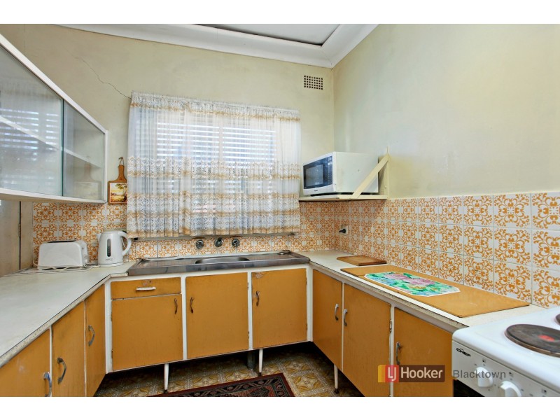 8 Girra Road, Blacktown NSW 2148