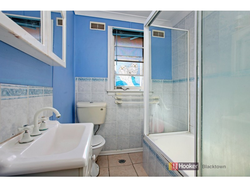 1 Basilisk Place, Whalan NSW 2770