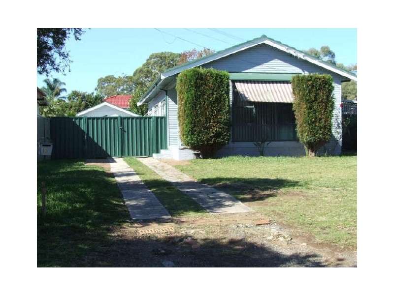 18 Burdett Crescent, Blacktown NSW 2148