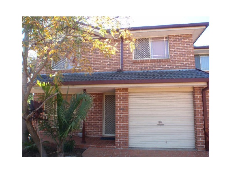 4 Dodds Place, Doonside NSW 2767