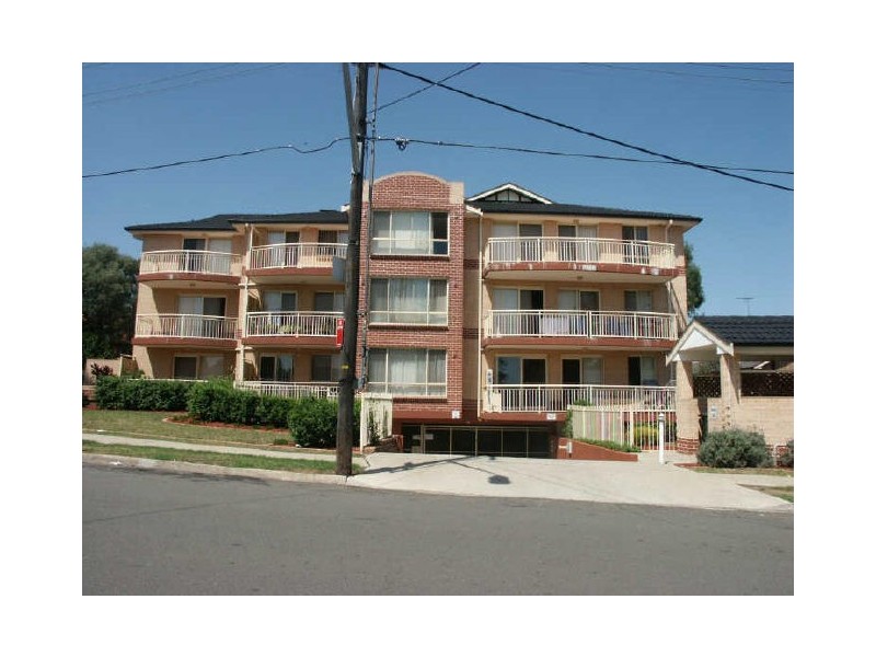 28/8-10 Fifth Avenue, Blacktown NSW 2148