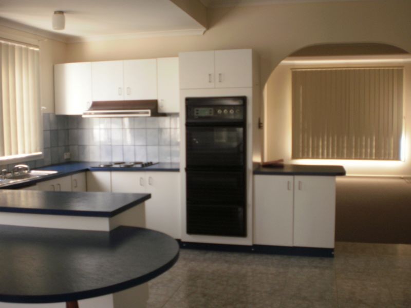 10 Gallop Grove, Lalor Park NSW 2147