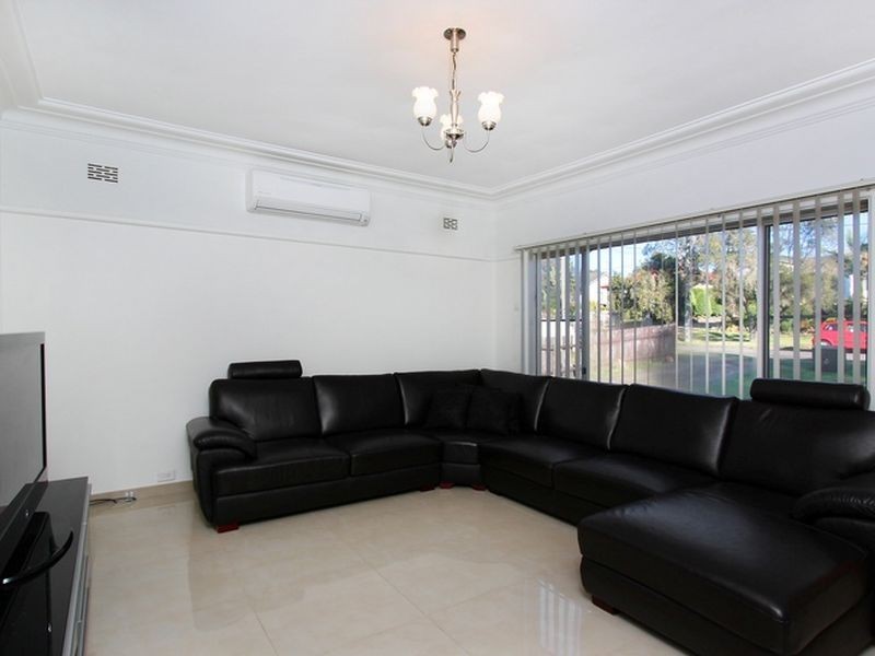 20 Paul Street, Blacktown NSW 2148