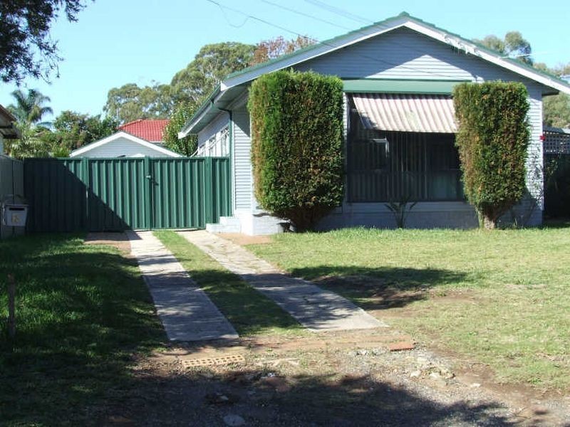 18 Burdett Crescent, Blacktown NSW 2148