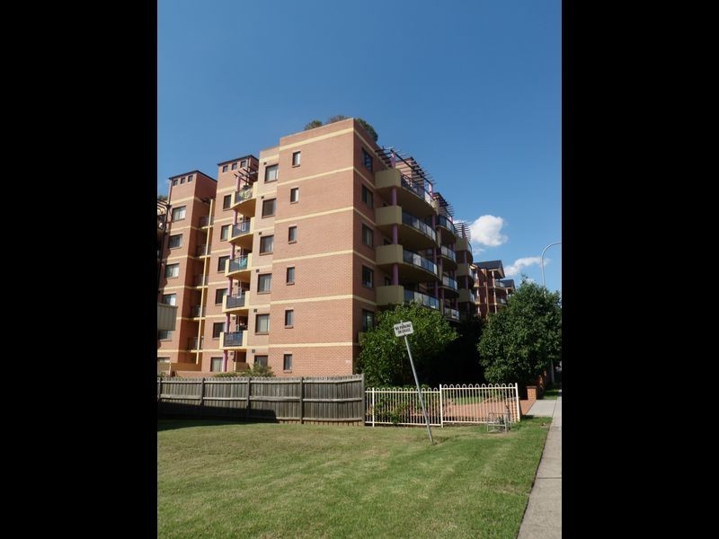 2/29-33 Kildare Road, Blacktown NSW 2148