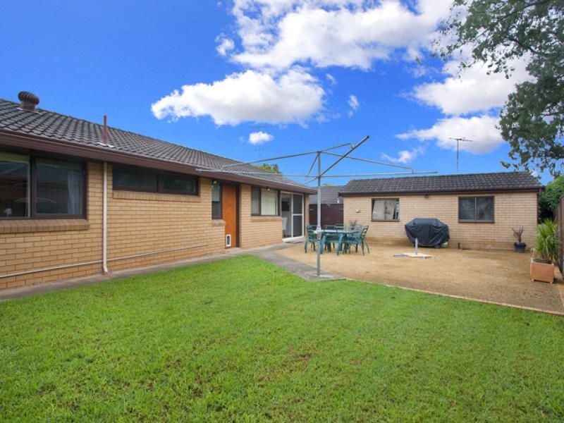 11 Dubbo Street, Quakers Hill NSW 2763