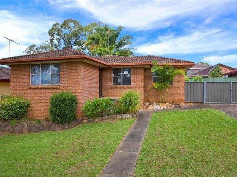77 Kolodong Drive, Quakers Hill NSW 2763