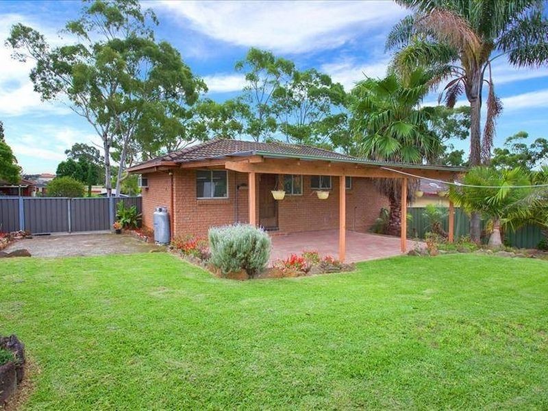77 Kolodong Drive, Quakers Hill NSW 2763