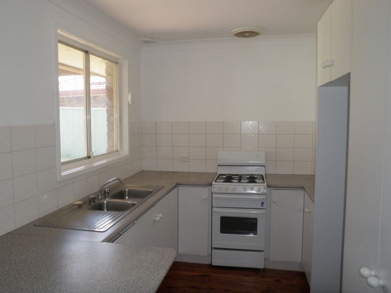 77 Kolodong Drive, Quakers Hill NSW 2763