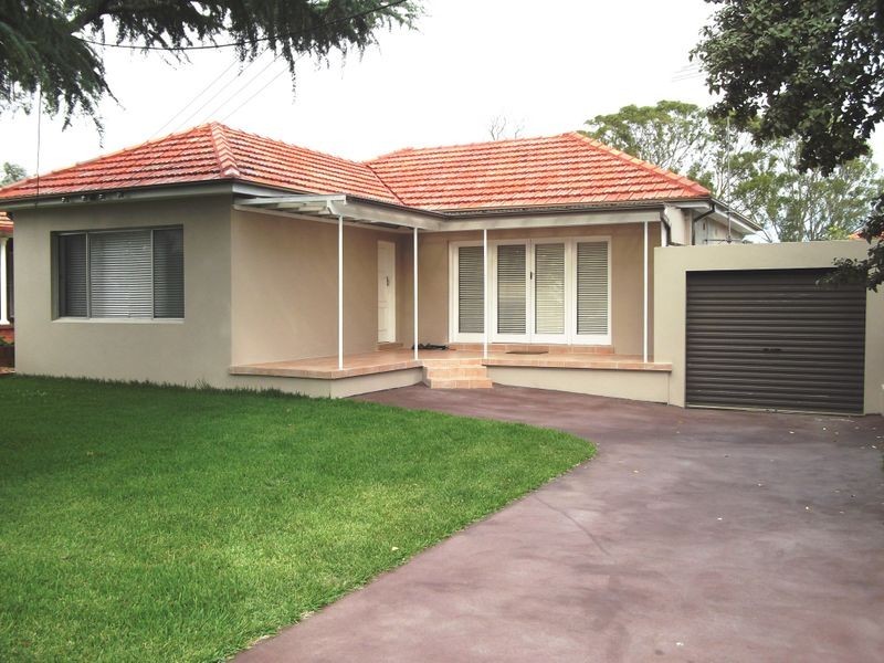 8 Hilltop Avenue, Blacktown NSW 2148