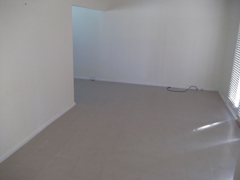 8 Hilltop Avenue, Blacktown NSW 2148