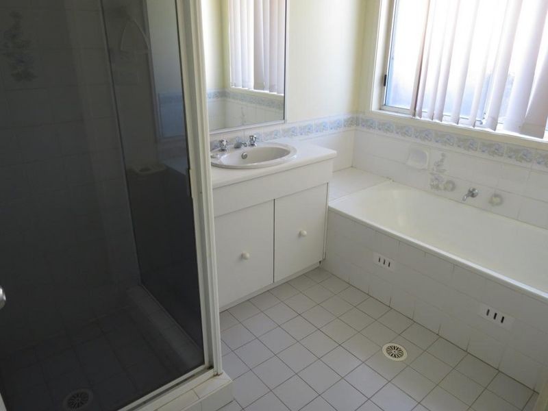 8A Edgeware Road, Prospect NSW 2148