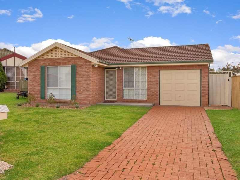 18 Glenview Grove, Glendenning NSW 2761
